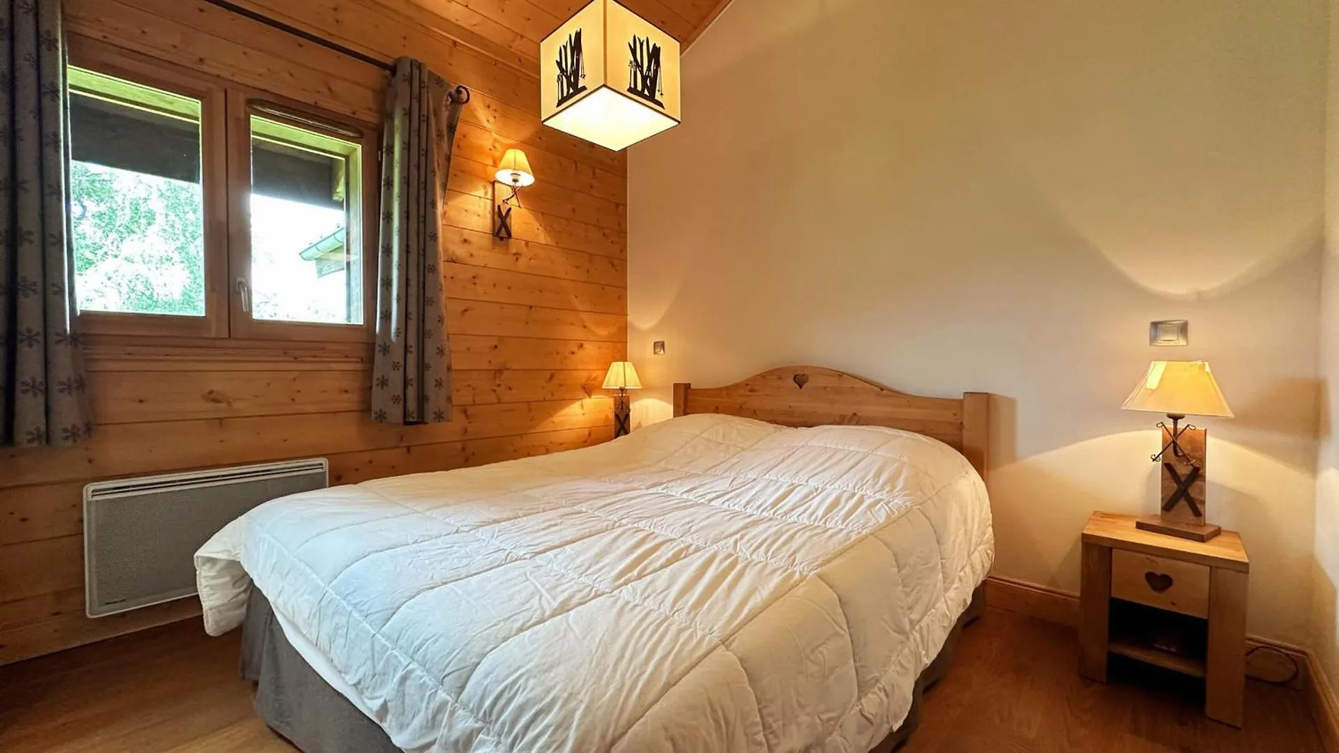 Duplex Spacieux Avec Piscine Couverte, Balcon Et Parking, A 300M Du Centre Et Proche Des Pistes - Fr-1-624-137 Samoens Apartment