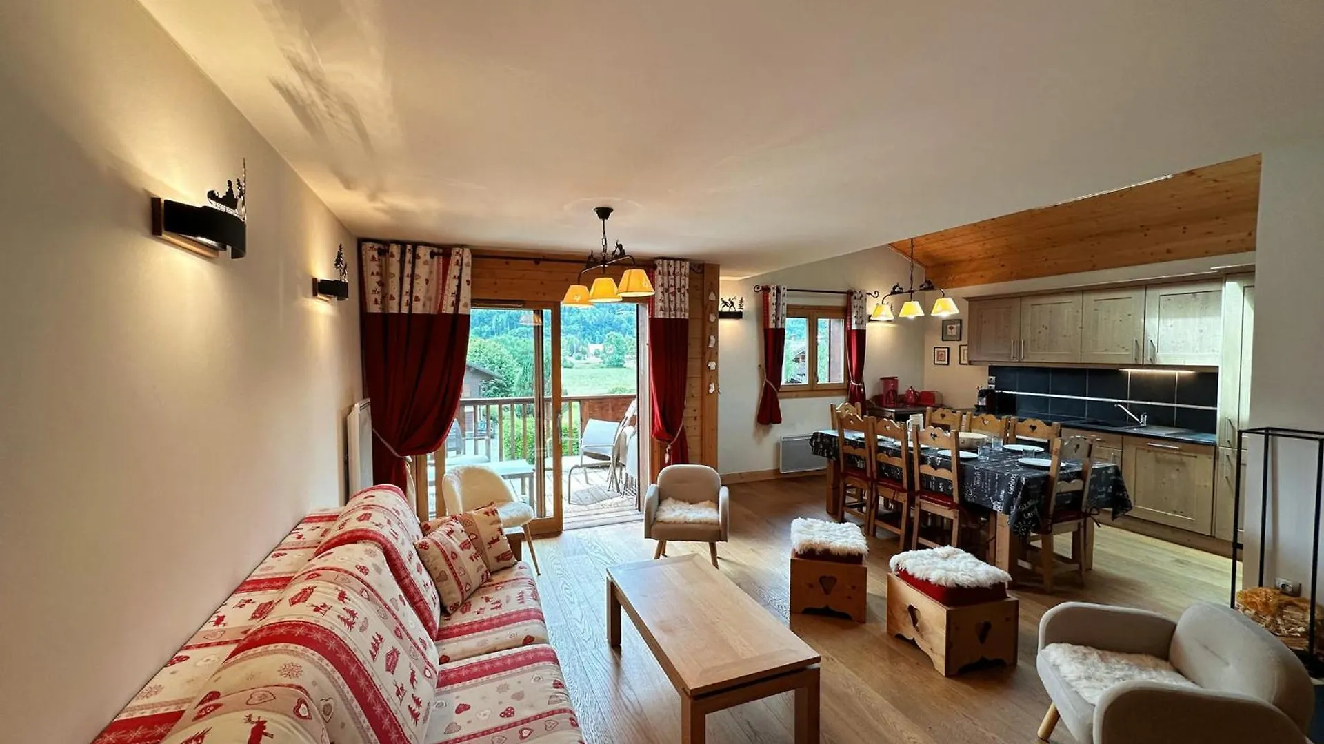 Duplex Spacieux Avec Piscine Couverte, Balcon Et Parking, A 300M Du Centre Et Proche Des Pistes - Fr-1-624-137 Samoens 0*,